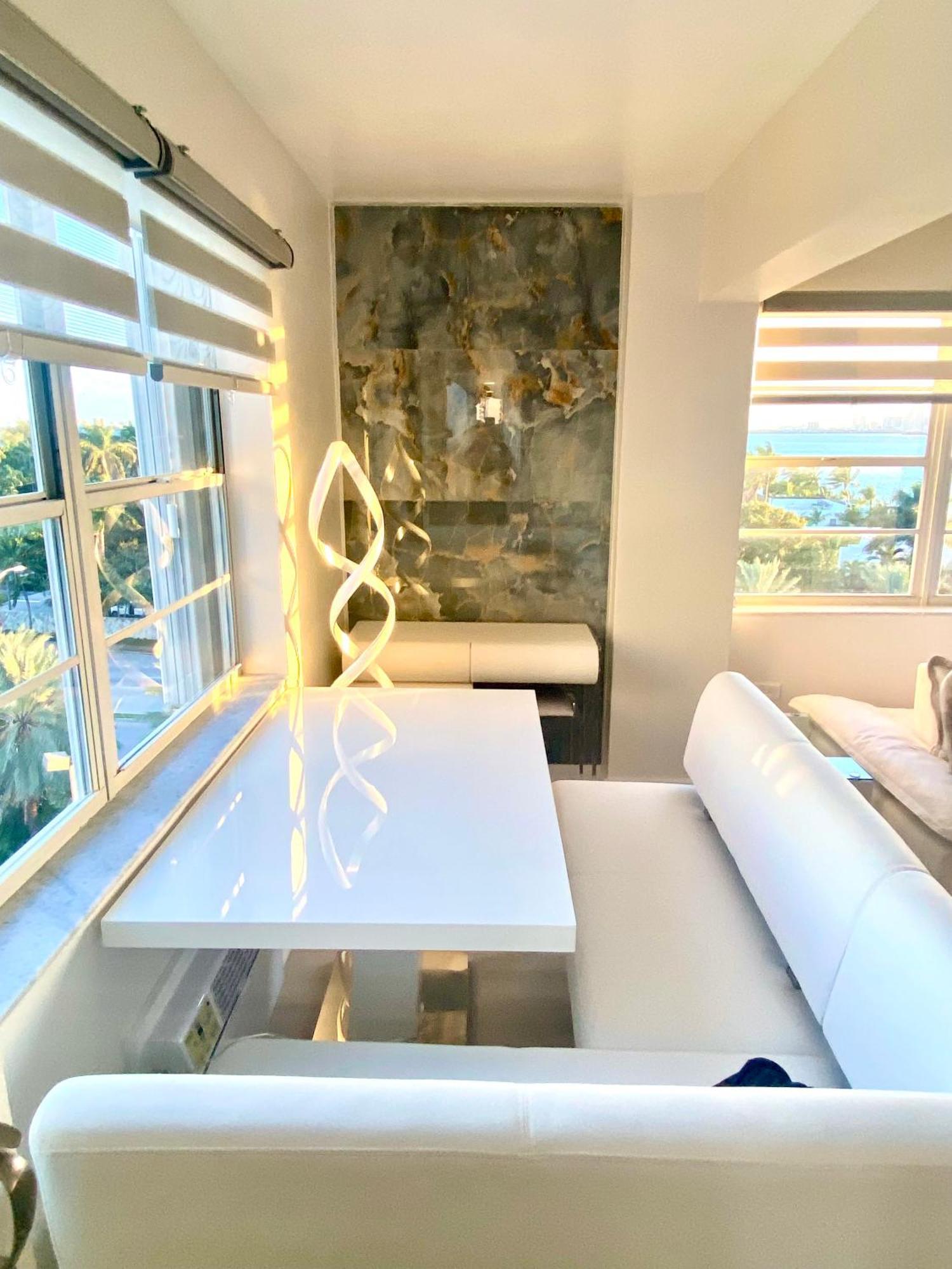 Panoramic Luxurious Waterfront One Bedroom Apartment With Miami Skyline View Free Parking 5Min Drive To Miami Beach Exterior foto